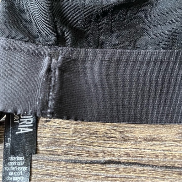 PINK/VS bras size XS - Picture 5 of 13